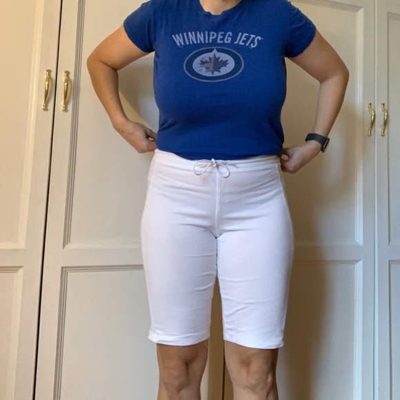 M white cotton shorts *new condition - Picture 2 of 4